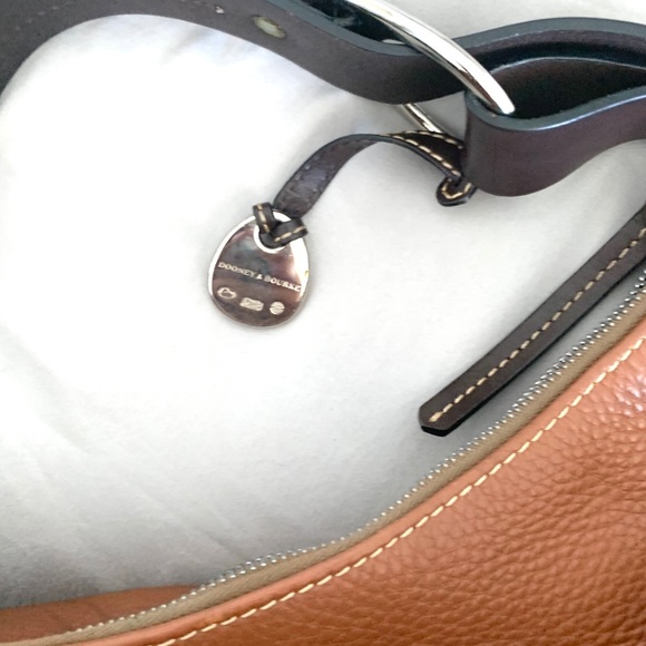 Authentic Dooney & Burke shoulder bag/saddle strap - Picture 10 of 10